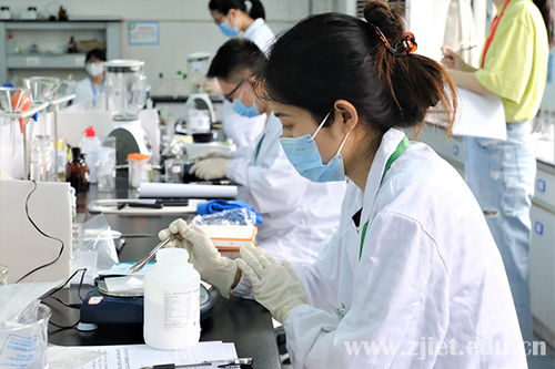 省職業院校技能大賽高職組農產品質量安全檢測賽項在我校成功舉辦，技術服務彰顯專業實力